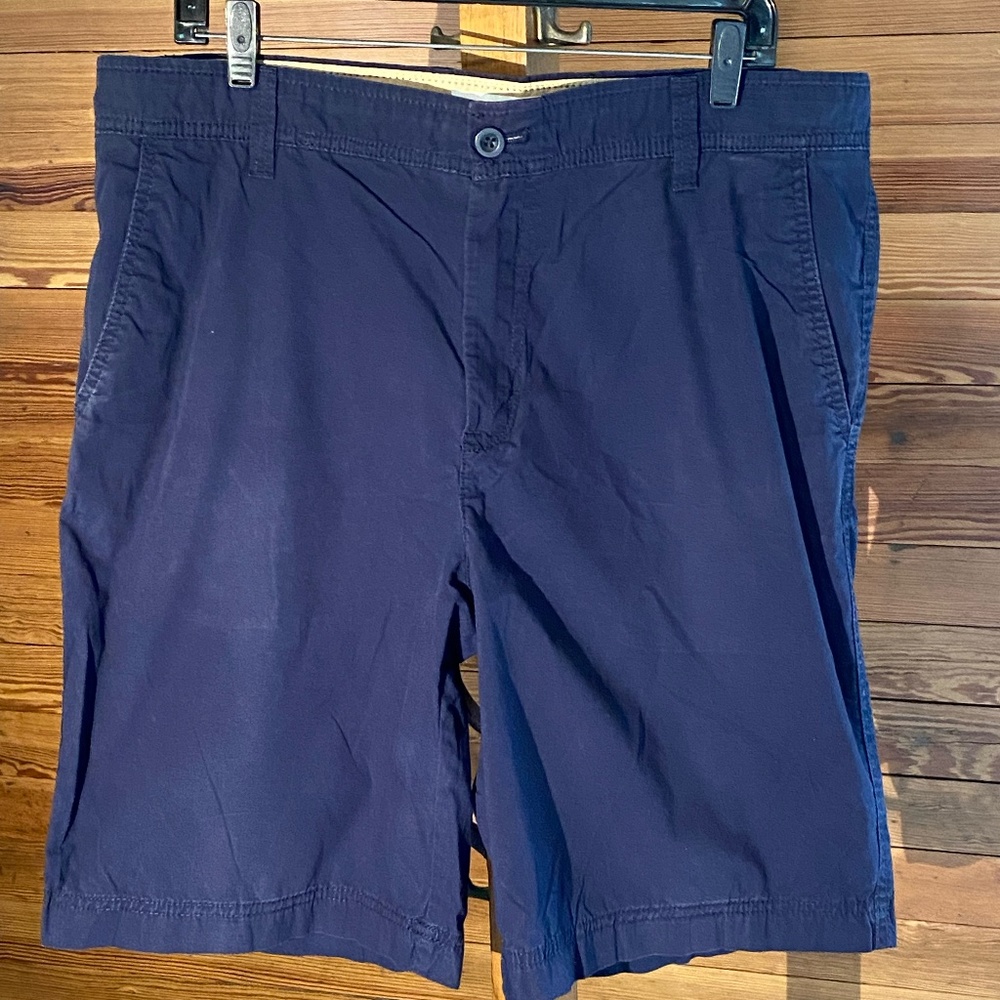 IZOD Saltwater Shorts - Navy - Size 36x10.5.